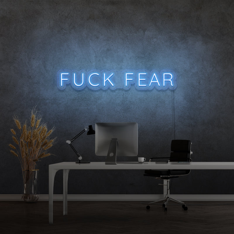 'FUCK FEAR' - letreiro de néon LED