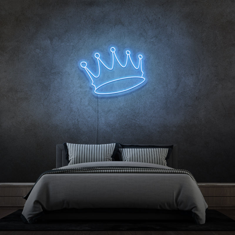 „CROWN“ – LED-Neonschild