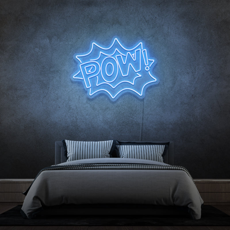 'POW' par Margot - signe en néon LED