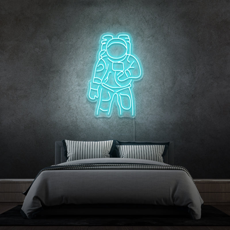 'ASTRONAUT' - signe en néon LED