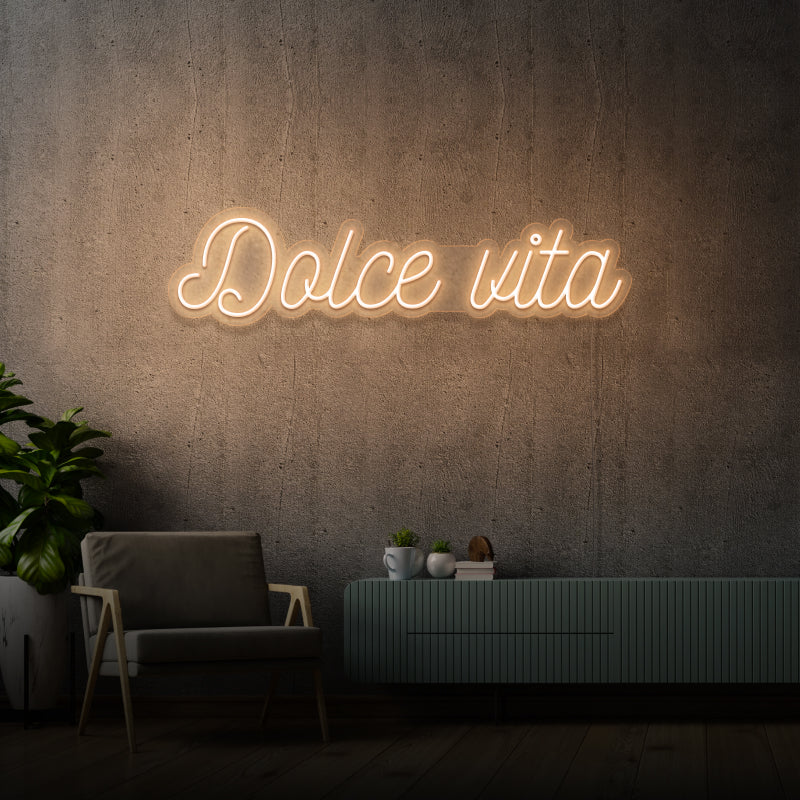 „DOLCE VITA“ – LED-Leuchtreklame