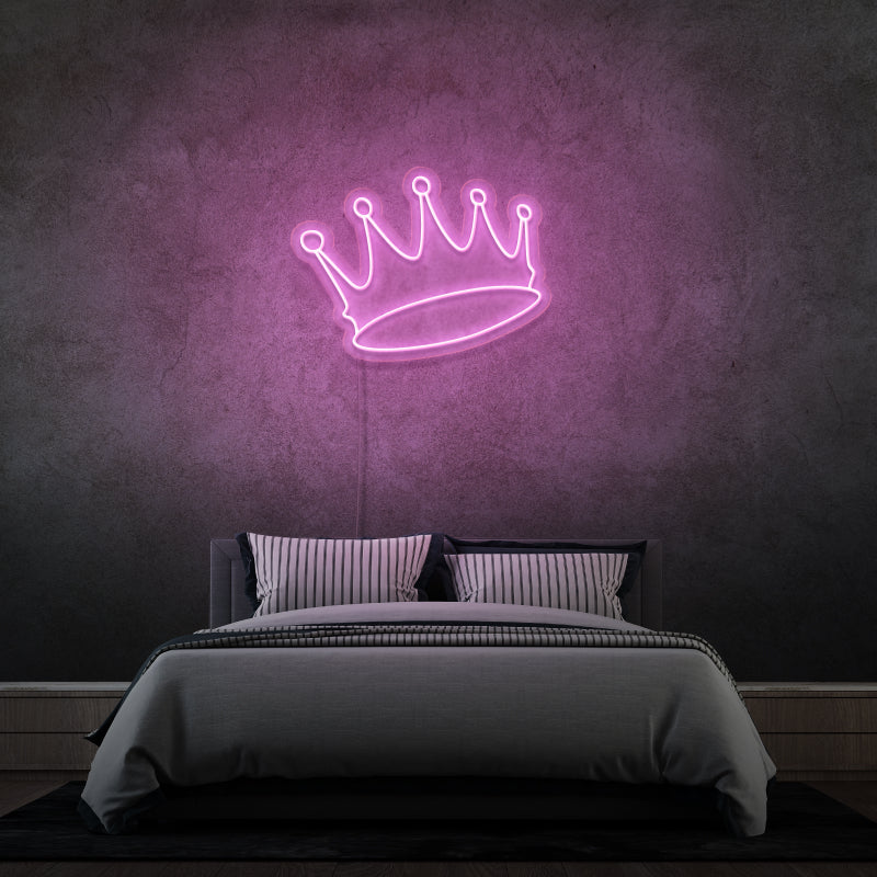 „CROWN“ – LED-Neonschild