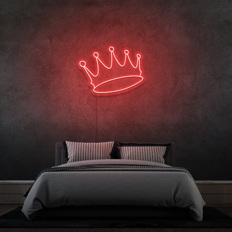 „CROWN“ – LED-Neonschild