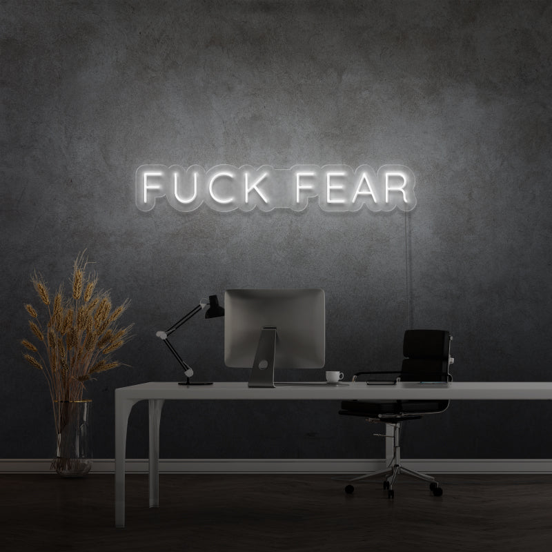 'FUCK FEAR' - insegna LED al neon