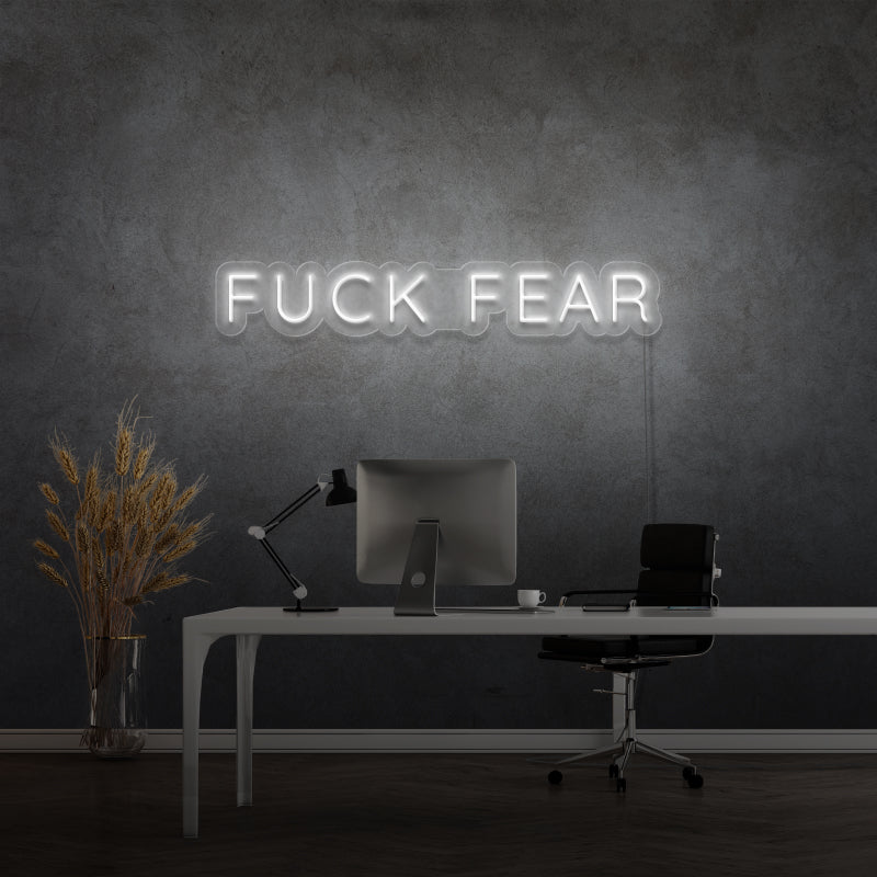 'FUCK FEAR' - letreiro de néon LED